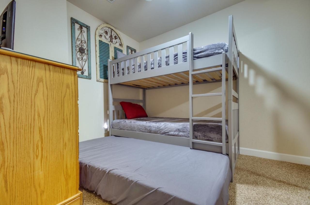 Lakefront Osage Beach Condo Balcony And Pool Access Exterior foto